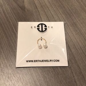 Erth jewelry ring